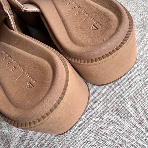 REEF LOFTY LUX HI WOMENS SANDAL Size 8 Beige - Picture 8 of 10